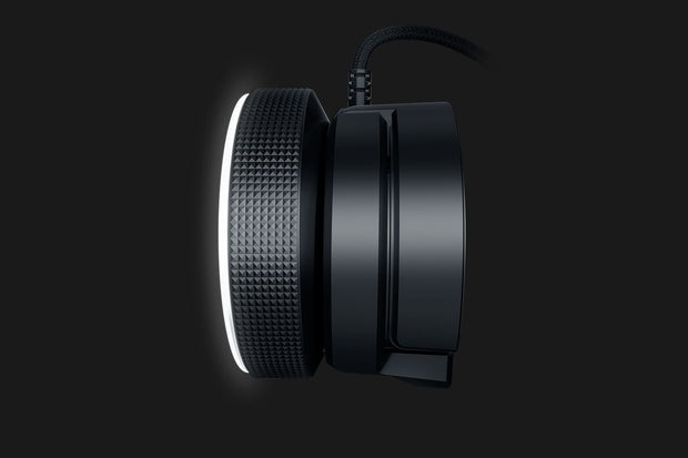 Razer Kiyo - Ring Light Equipped Broadcasting Camera - FRML Packaging