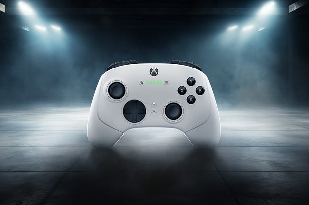Razer Wolverine V3 Pro-Wireless Gaming Controller for Xbox Series X|S & PC-White-FRML Packaging